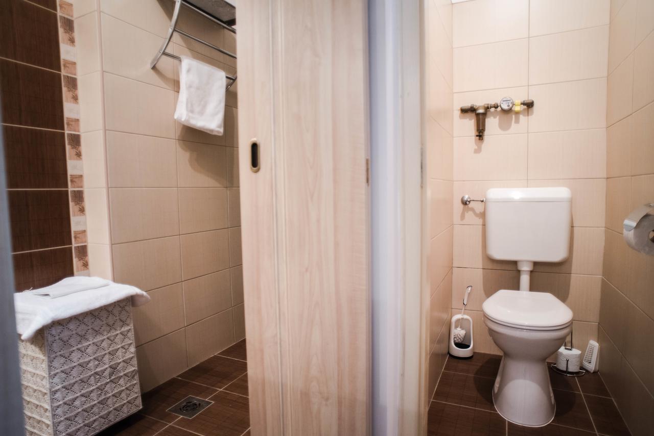 Garden Trees Apartment บูดาเปสต์ ภายนอก รูปภาพ